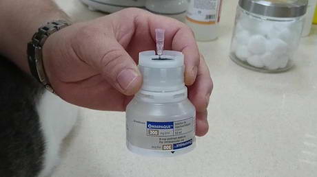 The cat who swallowed broken glass