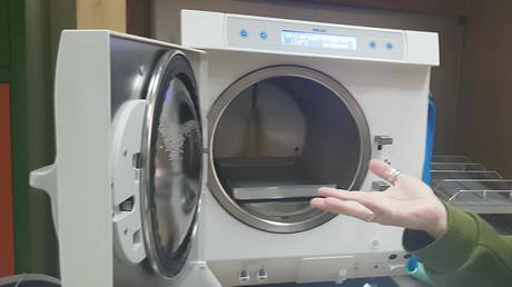 Squeaky clean surgical equipment